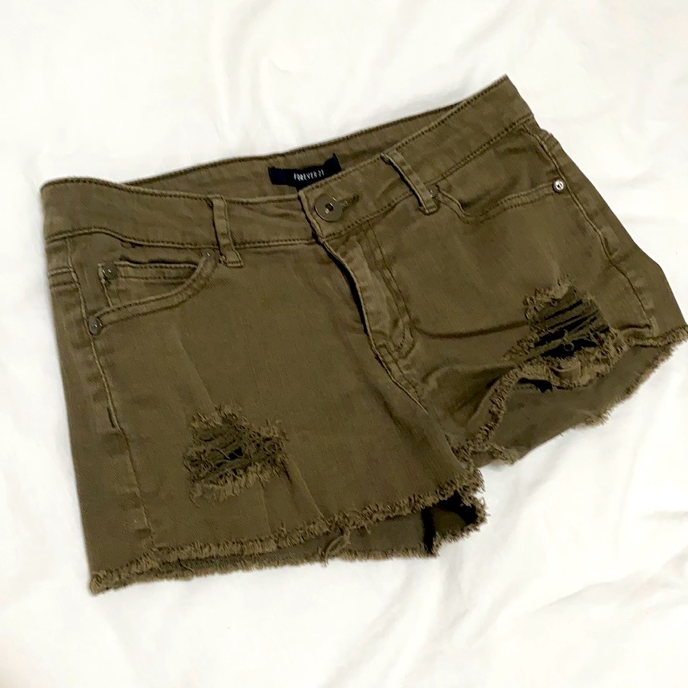 Distressed Shorts - Picture 2 of 7